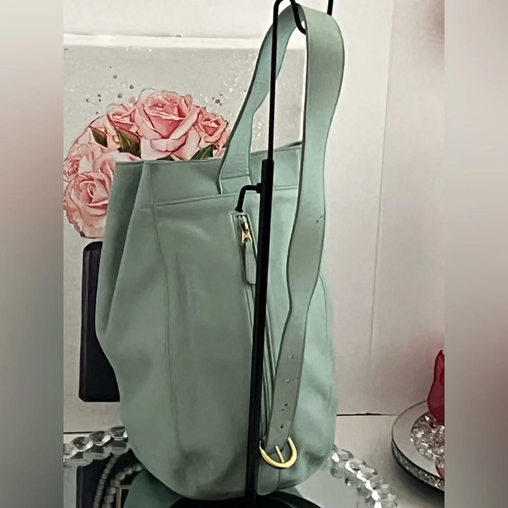 Coach chic mint